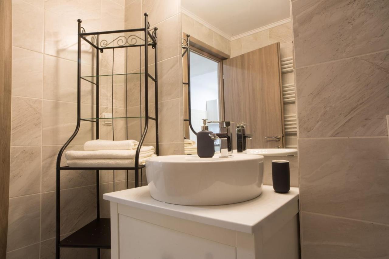Vlad Apartments -Colina Marei Синая Екстериор снимка